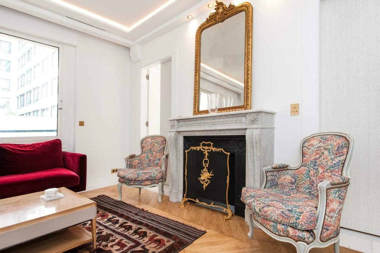 Luxury Montaigne Apartment Paris Exterior foto